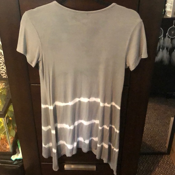 Top - Picture 2 of 2